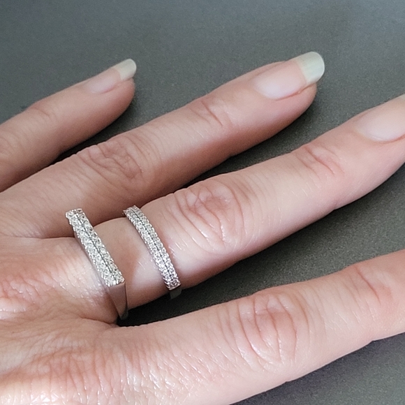 Cubic Zirconia Adjustable Silvertone Fashion Ring EUC Two-Tier - Picture 5 of 13